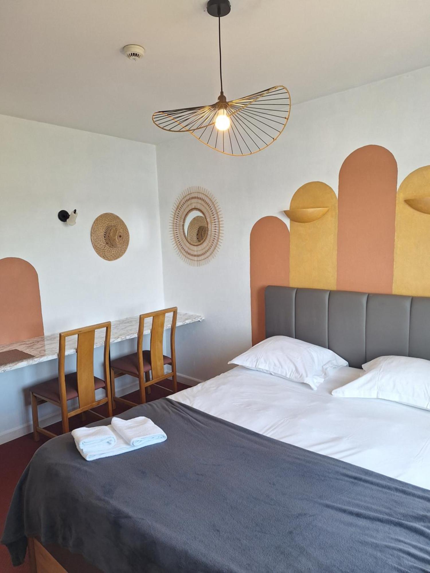 Hotel Restaurant Du Lac Combourg Ngoại thất bức ảnh